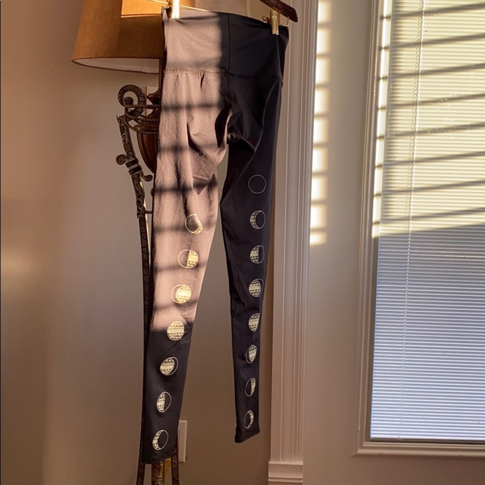 Teeki moon phase yoga legging  XS